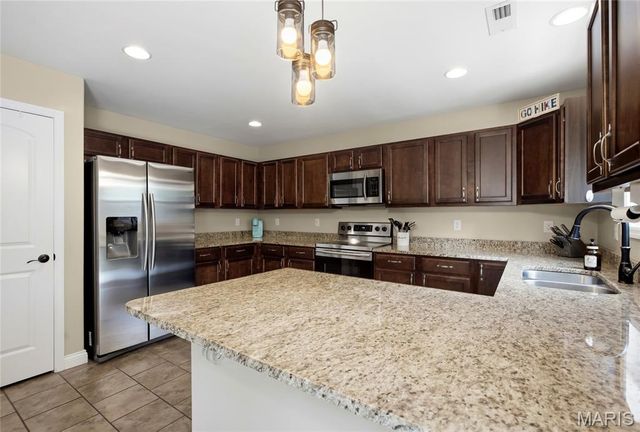 527 Sceptre Road, Wentzville, MO 63385