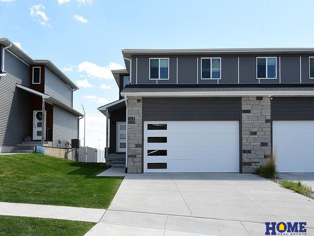 5061 W Amarillo Drive, Lincoln, NE 68528