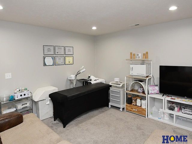 5061 W Amarillo Drive, Lincoln, NE 68528