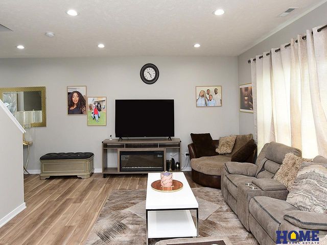 5061 W Amarillo Drive, Lincoln, NE 68528
