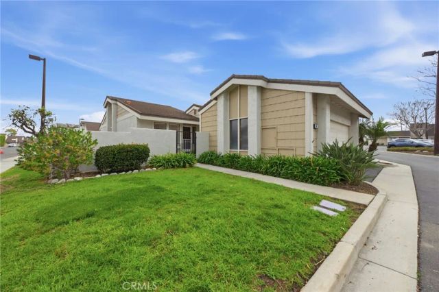 38 Wetstone, Irvine, CA 92604
