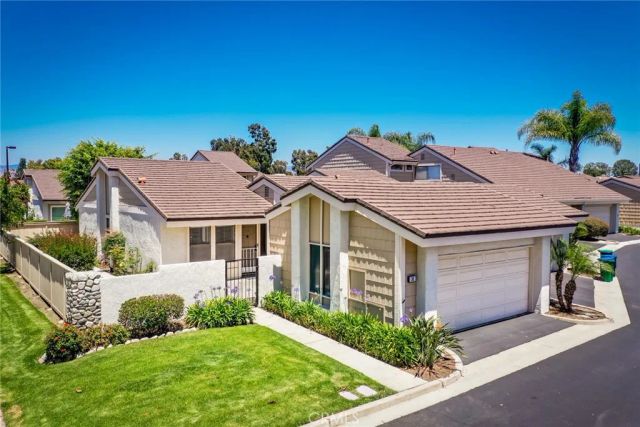 38 Wetstone, Irvine, CA 92604