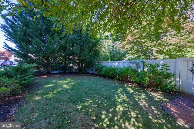 9 ROSELLE AVE, Lancaster, PA 17603