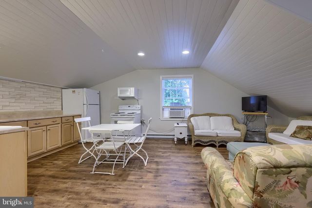 9 ROSELLE AVE, Lancaster, PA 17603