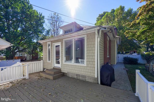 9 ROSELLE AVE, Lancaster, PA 17603