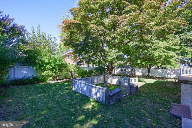 9 ROSELLE AVE, Lancaster, PA 17603