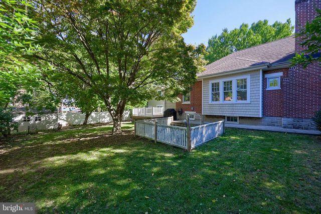 9 ROSELLE AVE, Lancaster, PA 17603