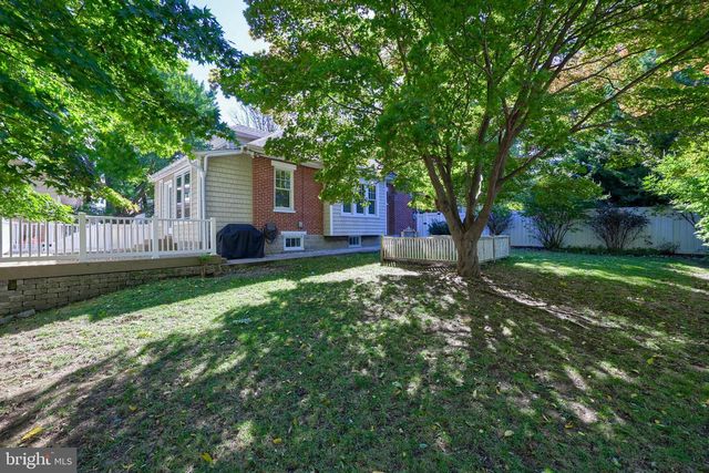 9 ROSELLE AVE, Lancaster, PA 17603