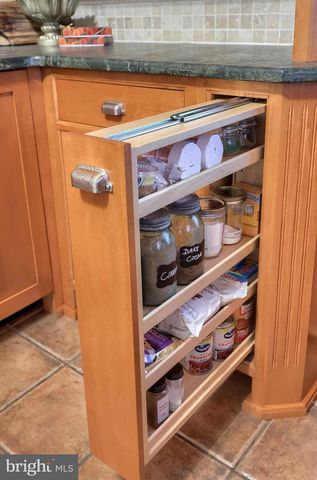 9 ROSELLE AVE, Lancaster, PA 17603