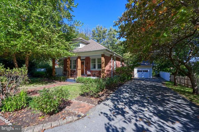 9 ROSELLE AVE, Lancaster, PA 17603