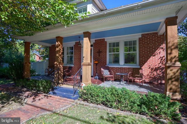 9 ROSELLE AVE, Lancaster, PA 17603