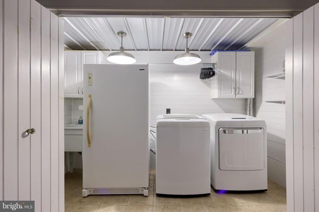 9 ROSELLE AVE, Lancaster, PA 17603