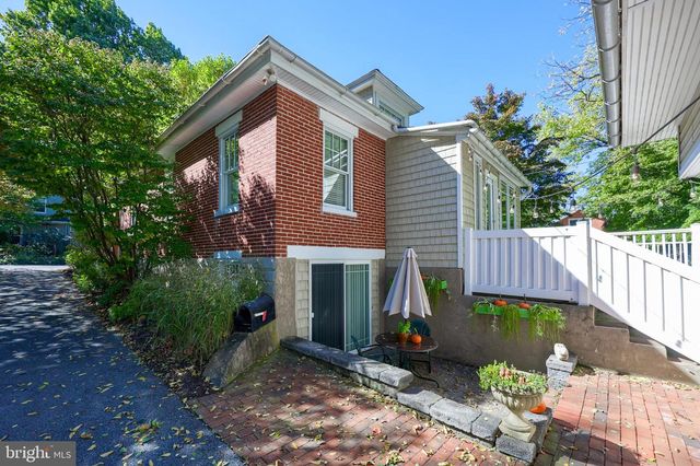 9 ROSELLE AVE, Lancaster, PA 17603