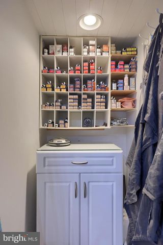 9 ROSELLE AVE, Lancaster, PA 17603