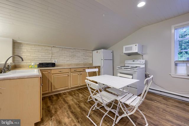 9 ROSELLE AVE, Lancaster, PA 17603