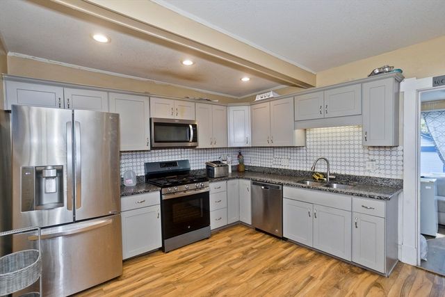 173 Albemarle St, Springfield, MA 01109