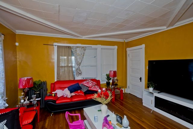 173 Albemarle St, Springfield, MA 01109