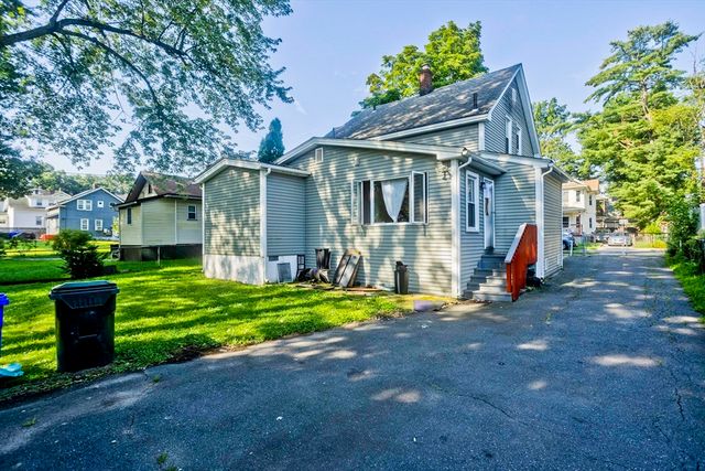 173 Albemarle St, Springfield, MA 01109