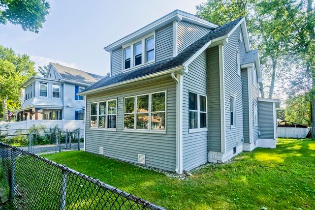 173 Albemarle St, Springfield, MA 01109