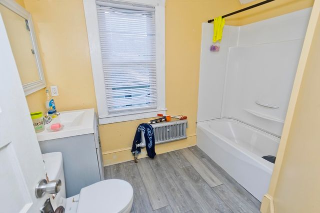 173 Albemarle St, Springfield, MA 01109