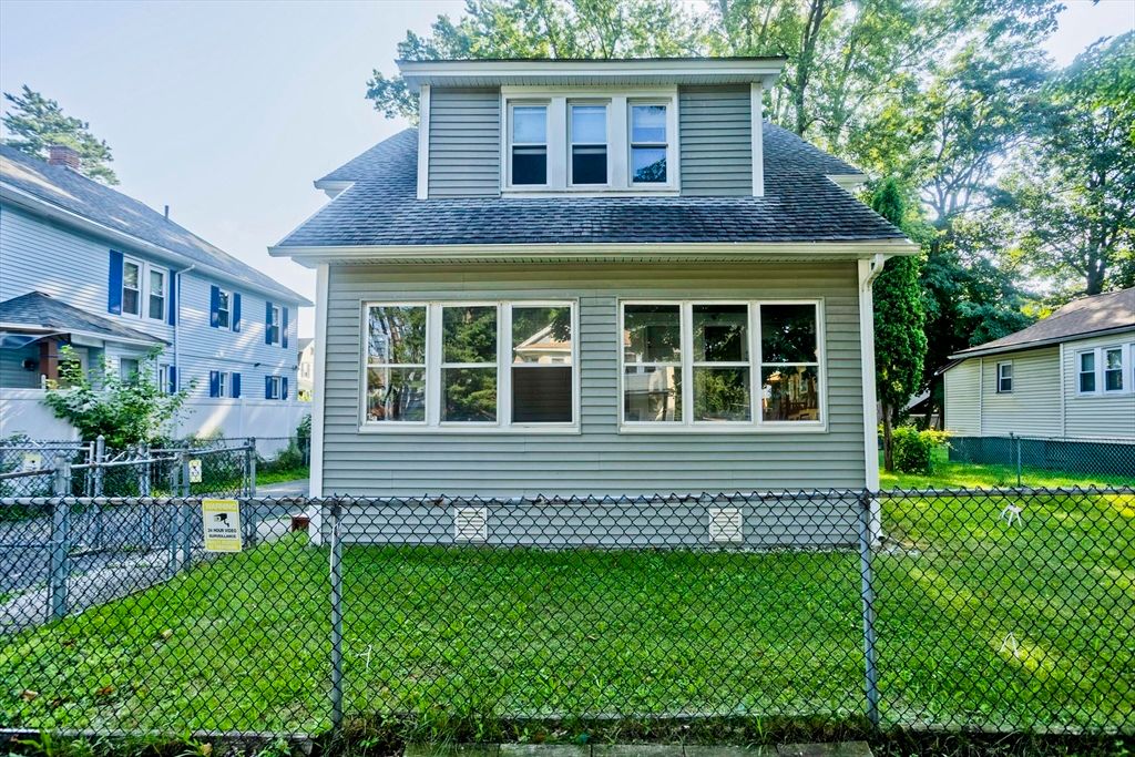 173 Albemarle St, Springfield, MA 01109