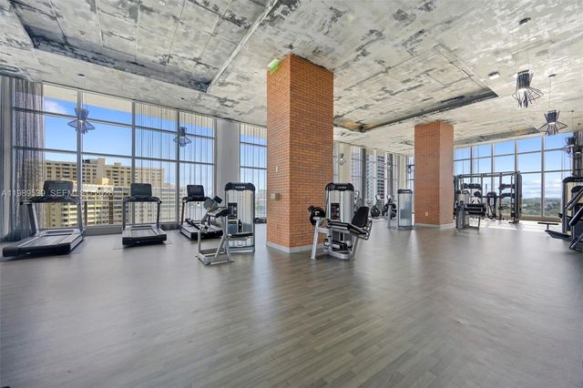 4010 S Ocean Dr T3905, Hollywood, FL 33019