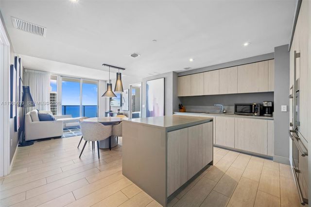 4010 S Ocean Dr T3905, Hollywood, FL 33019