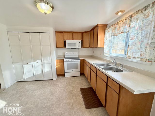 2010 Kilbourn Avenue, Owosso, MI 48867