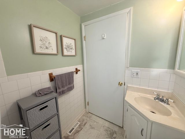 2010 Kilbourn Avenue, Owosso, MI 48867