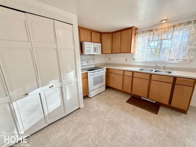 2010 Kilbourn Avenue, Owosso, MI 48867