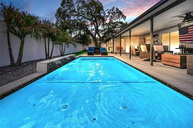 1575 SANDALWOOD DRIVE, Dunedin, FL 34698