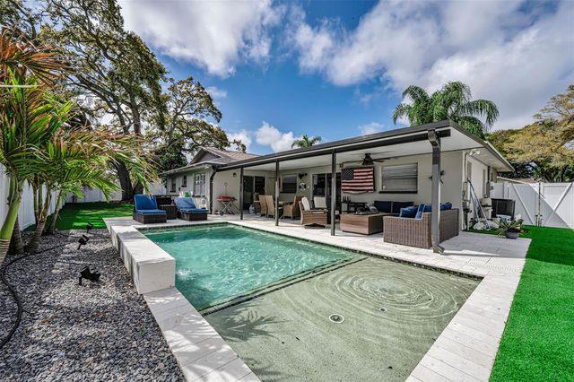 1575 SANDALWOOD DRIVE, Dunedin, FL 34698