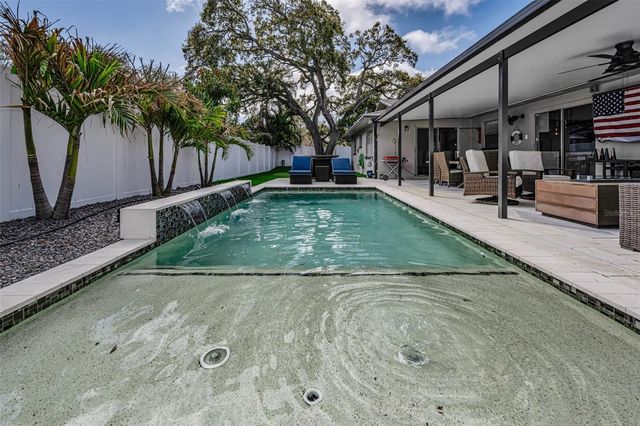 1575 SANDALWOOD DRIVE, Dunedin, FL 34698