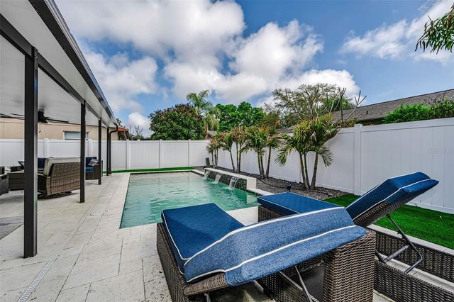 1575 SANDALWOOD DRIVE, Dunedin, FL 34698