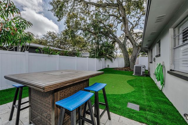 1575 SANDALWOOD DRIVE, Dunedin, FL 34698