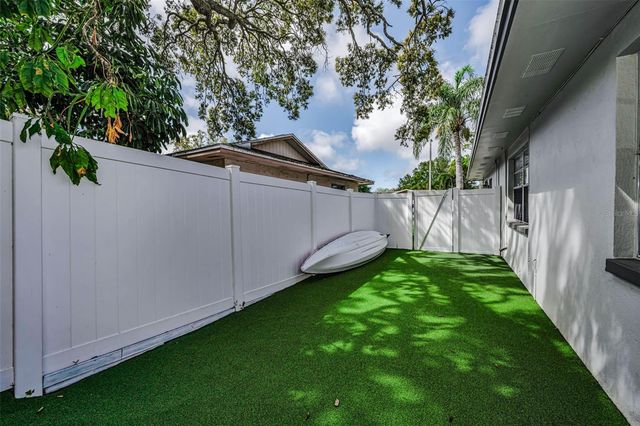 1575 SANDALWOOD DRIVE, Dunedin, FL 34698