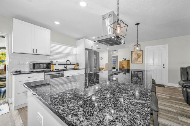 1575 SANDALWOOD DRIVE, Dunedin, FL 34698