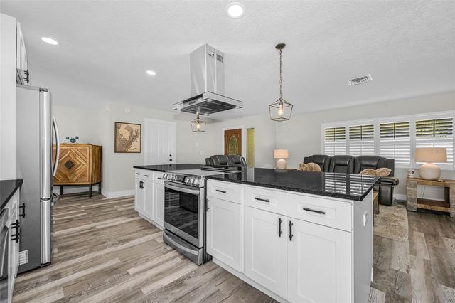 1575 SANDALWOOD DRIVE, Dunedin, FL 34698