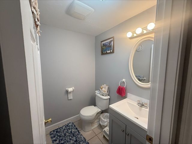 17 Foster St 15, Brockton, NH 03201