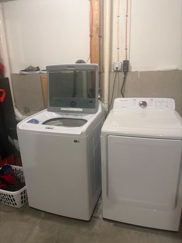 17 Foster St 15, Brockton, NH 03201