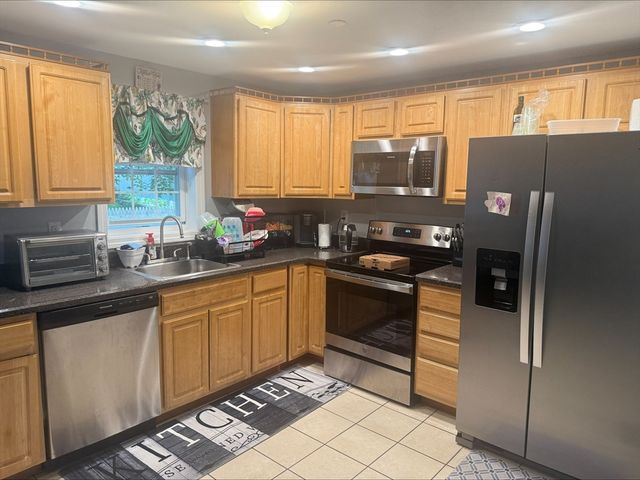 17 Foster St 15, Brockton, NH 03201