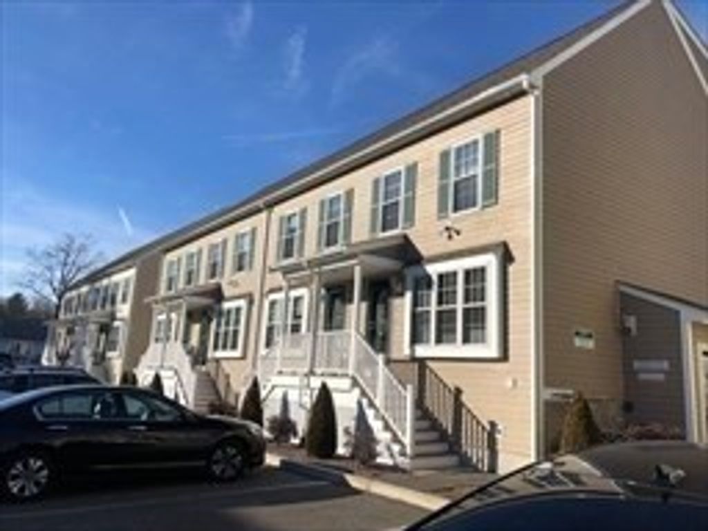 17 Foster St 15, Brockton, NH 03201