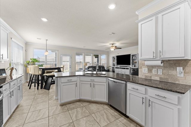 2406 Shoal Valley Lane, Richmond, TX 77469