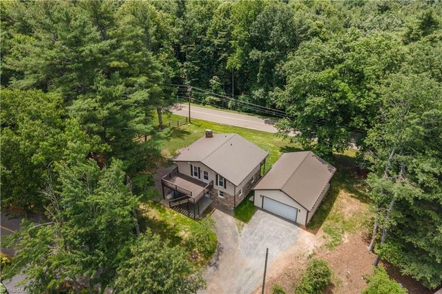 81 Pine Tree Drive, Roaring Gap, NC 28668