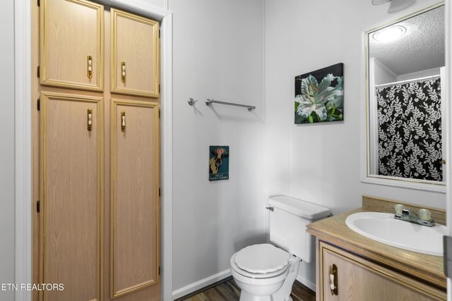 2315 Jim Henry Rd, Dandridge, TN 37725