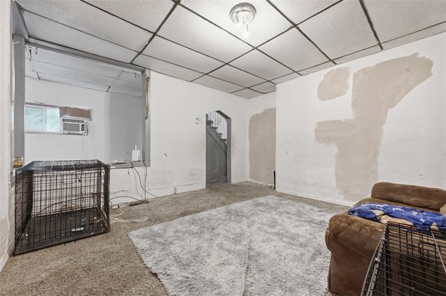 135 Jucunda St, Knoxville, PA 15210