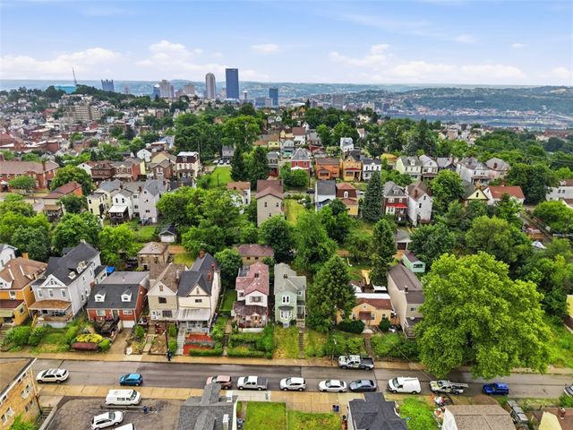 135 Jucunda St, Knoxville, PA 15210