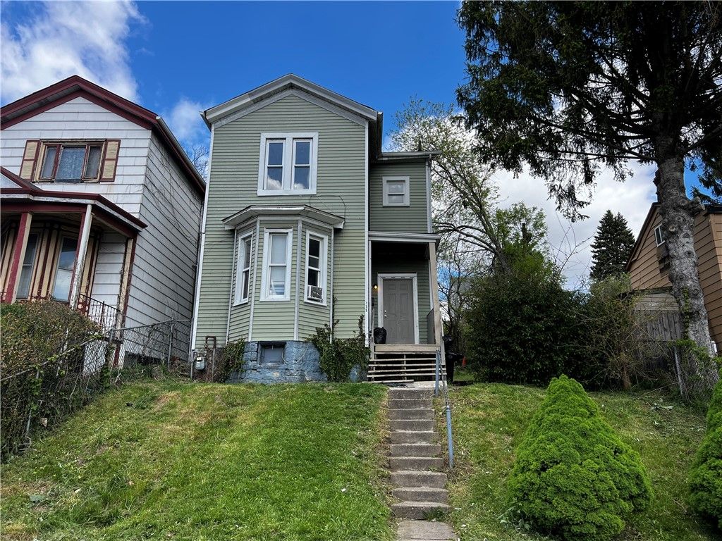 135 Jucunda St, Knoxville, PA 15210