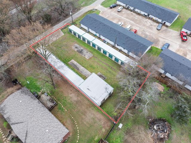 104 S Commercial Street, Bells, TX 75414