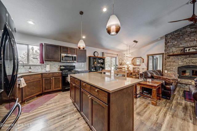 32732 N 14TH AVE, Spirit Lake, ID 83869